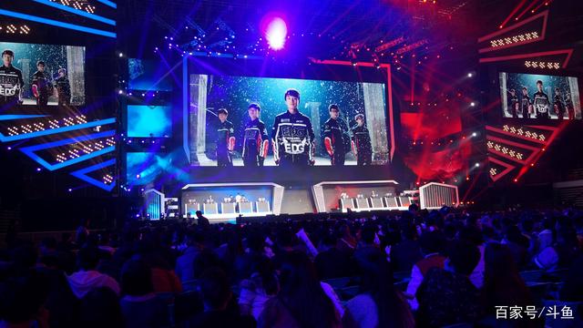 B8 , Heroic , 和 NRG 在 BLAST.tv Austin Major 2025 第一阶段的首轮比赛中获胜