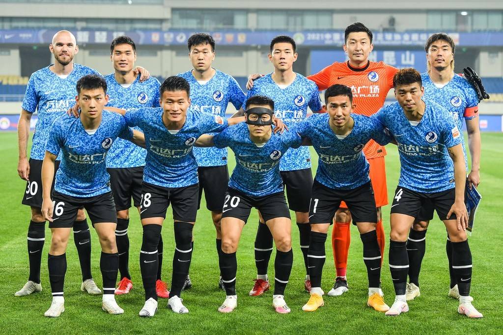黄蜂官方：三球左脚踝酸痛，本场比赛不会回归